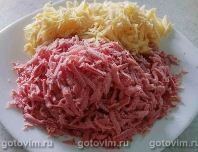 Сырные лепешки на кефире с колбасой, Шаг 03