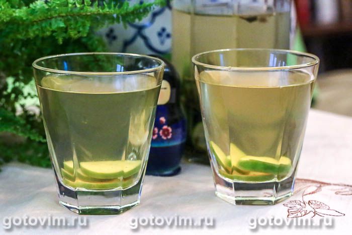 Зеленый чай колд брю с фейхоа. Фотография рецепта