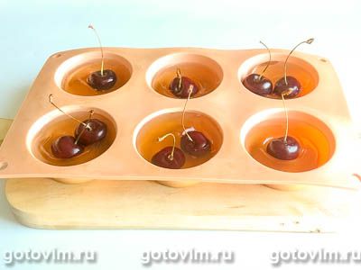 Десерт из черешни в яблочном желе, Шаг 03