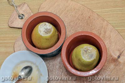 Печеные груши с орехами и изюмом в сахарном сиропе, Шаг 04