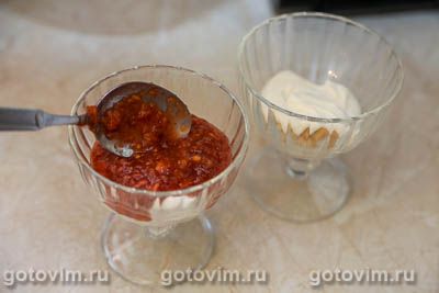 Десерт из клубнично-персикового желе с рикоттой и печеньем, Шаг 07
