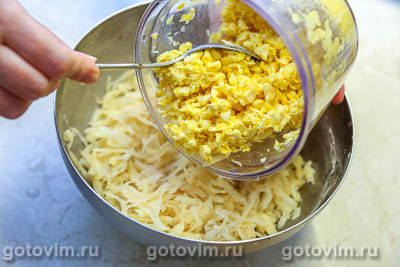 Картофельные драники с кукурузой, Шаг 04