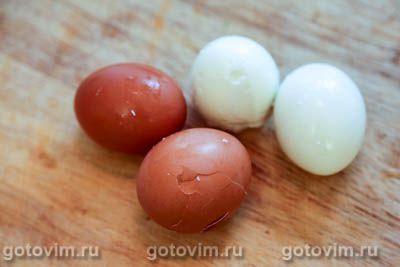 Яйца, фаршированные печенью трески и сыром, Шаг 01