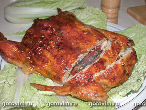 Запеченная курица фаршированная без костей в духовке