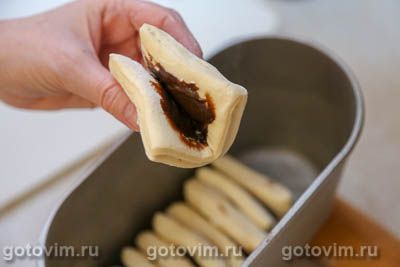 Отрывной пирог-гармошка с шоколадным сыром, Шаг 04