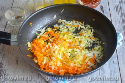 Голубцы из пекинской капусты с фаршем и гречкой в томатно-сметанном соусе, Шаг 05