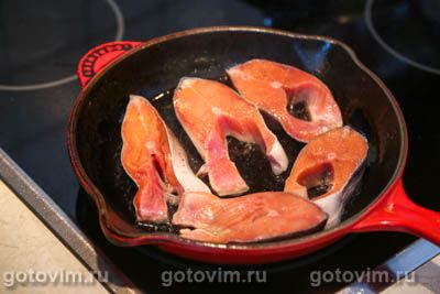 Сочная горбуша в духовке с овощами и сливками, Шаг 06