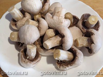 Жареная говядина с грибами и сметаной, Шаг 02