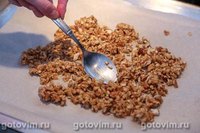 Тыквенная гранола с мёдом, корицей и орехами, Шаг 06
