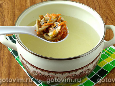 Гречневый суп с картофельными клецками и грибами, Шаг 04
