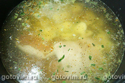 Гречневый суп с курицей и зеленым луком в мультиварке, Шаг 05