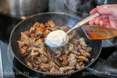 Картошка с мясом и грибами в духовке, Шаг 06
