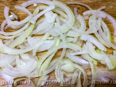 Гусиные желудки с морковью и маринованными огурцами на сковороде, Шаг 05