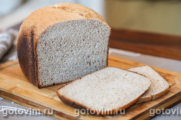 Хлеб из цельнозерновой муки с отрубями в хлебопечке. Фотография рецепта