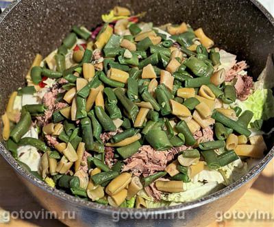 Тосканский салат с фасолью, тунцом и сухариками, Шаг 06