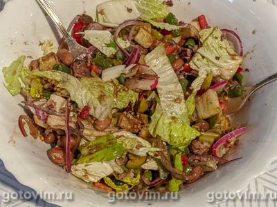 Тосканский салат с фасолью, тунцом и сухариками, Шаг 07