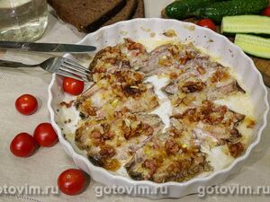 Филе иваси с луком и беконом в микроволновке