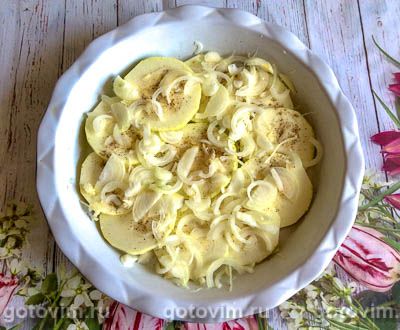 Кабачки, запечённые в духовке с картофелем, помидорами и сыром, Шаг 05