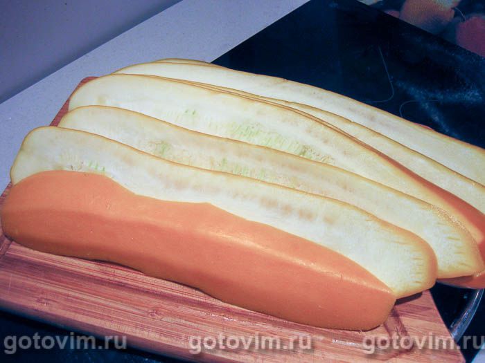 Рулетики из кабачков с фаршем в молочном соусе, Шаг 02