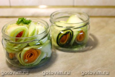 маринованные огурцы и кабачки рулетики с морковью. Смотреть фото маринованные огурцы и кабачки рулетики с морковью. Смотреть картинку маринованные огурцы и кабачки рулетики с морковью. Картинка про маринованные огурцы и кабачки рулетики с морковью. Фото маринованные огурцы и кабачки рулетики с морковью