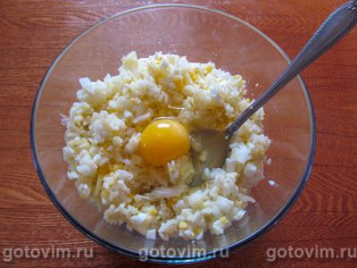 Фаршированные рисом и яйцом кальмары в духовке, Шаг 03