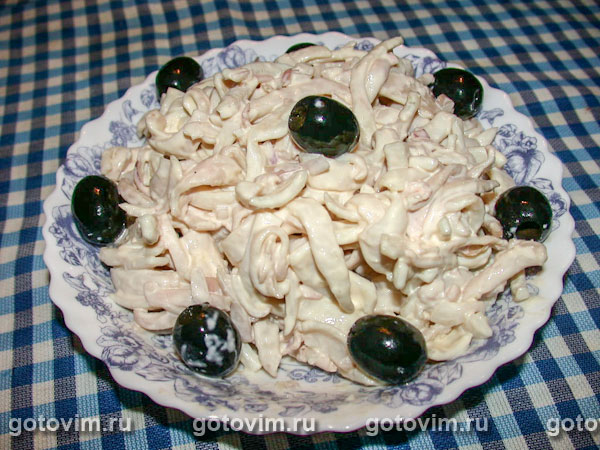 Салат из кальмаров. Фотография рецепта