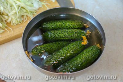 Квашеная капуста с огурцами, Шаг 01