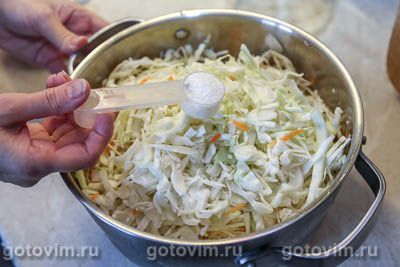 Квашеная капуста с огурцами, Шаг 04