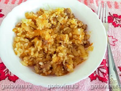 Капуста, тушенная с мясным фаршем и рисом. Фото-рецепт
