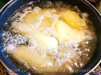 Картофельные котлеты с мясом, сыром и оливками , Шаг 01