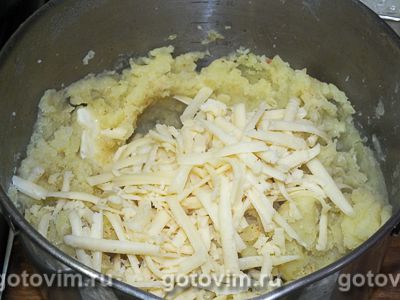 Картофельные гнезда с курицей в духовке, Шаг 03