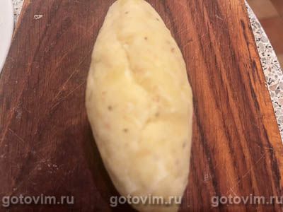 Картофельные пирожки с сыром сулугуни, Шаг 05