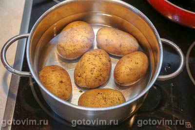Мятая картошка в духовке с зеленью и моцареллой, Шаг 01