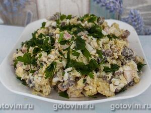 Картофельный салат с шампиньонами и ветчиной