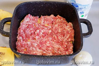 Картофельная запеканка с фаршем, сыром и молоком, Шаг 02