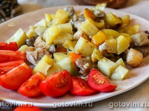 Картошка с мясом и овощами в духовке
