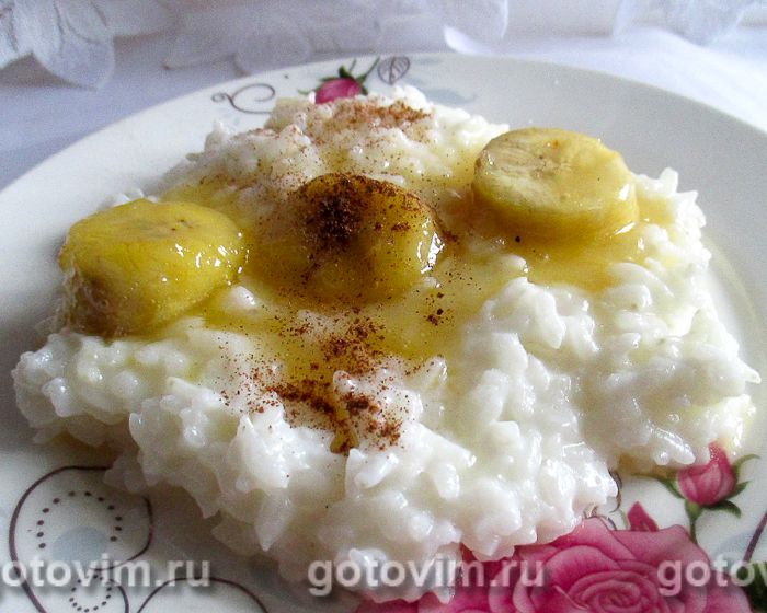 Каша рисовая с бананами в карамели. Фотография рецепта