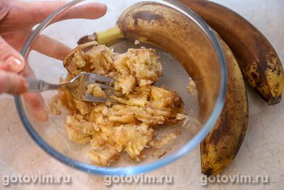 Бананово-морковный кекс с вяленой клюквой и орехами, Шаг 02