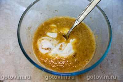 Бананово-морковный кекс с вяленой клюквой и орехами, Шаг 04