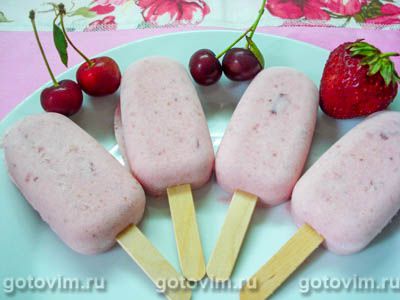 Домашнее эскимо с клубникой и вишней. Фото-рецепт