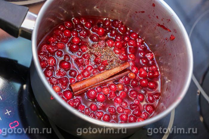 Клюквенный соус с красным вином и корицей , Шаг 03