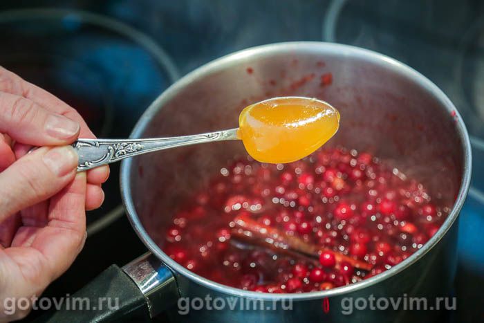 Клюквенный соус с красным вином и корицей , Шаг 04