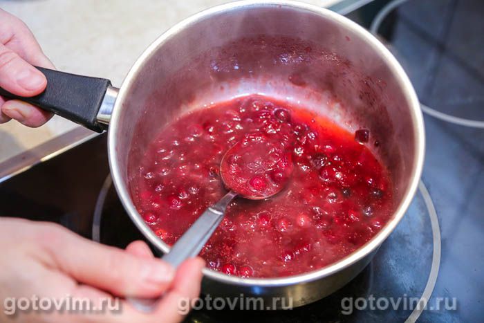 Клюквенный соус с красным вином и корицей , Шаг 06
