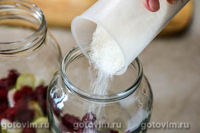 Компот из яблок и малины, Шаг 03