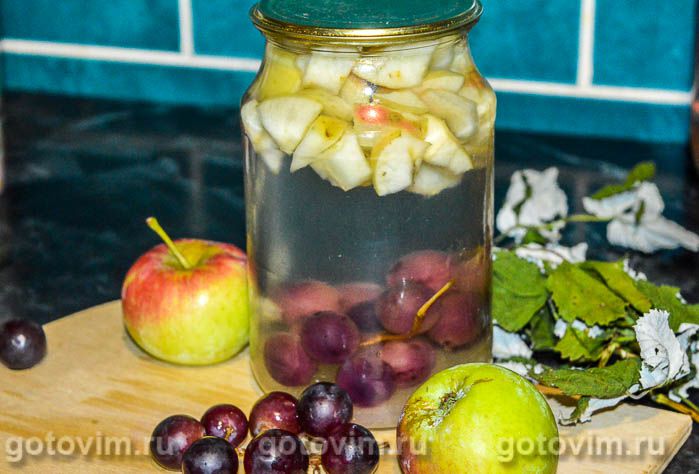 Рецепт компота из яблок и винограда: приготовление в домашних условиях