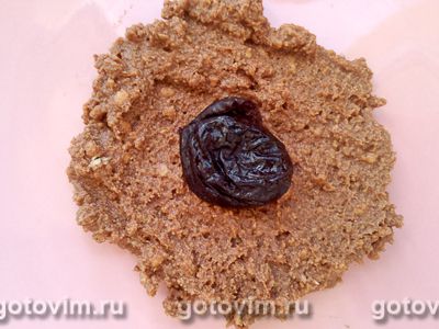 Домашние конфеты из печенья с черносливом, Шаг 05
