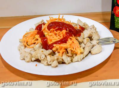 Конвертики из слоёного теста с курицей и корейской морковью , Шаг 02