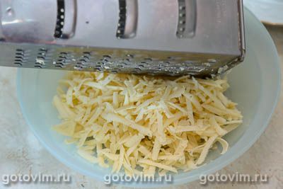 Картофельные котлеты из пюре с колбасой и сыром, Шаг 06