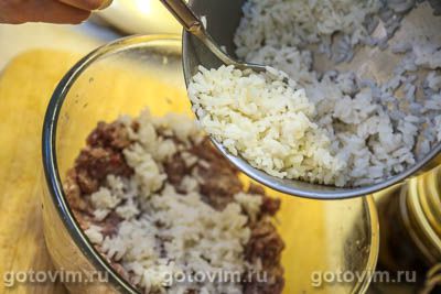 Мясные котлеты с рисом на сковороде, Шаг 03
