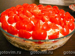 Cлоеный салат с грибами «Красная Шапочка»